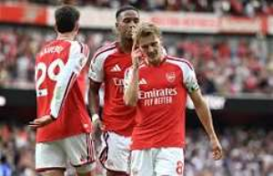 Reigning champions Arsenal came from behind to beat big-spending Chelsea in a pulsating London derby at Emirates Stadium.