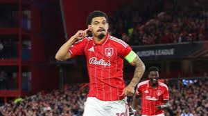 Nottingham Forest beat 10-man Porto to advance to the semi-finals of a European competition for the first time since 1984, where they will face Premier League rivals Aston Villa.