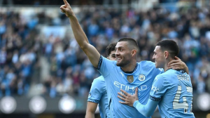 Mateo Kovacic scored twice as Manchester City overcame a dogged Fulham to pick up a first Premier League win in three games.