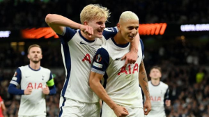 Richarlison scored from the penalty spot to help Tottenham maintain their perfect start in the Europa League with victory over AZ Alkmaar.