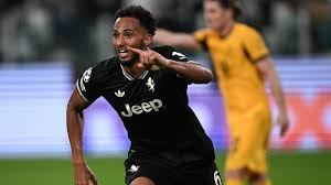 Englishman Lloyd Kelly netted an equaliser in the sixth minute of added time to salvage a draw for Juventus after a thrilling eight-goal second half at home to Dortmund.