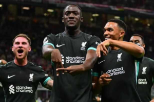 Liverpool claimed an assured victory at AC Milan on their Champions League return to firmly bounce back from Saturday's shock defeat by Nottingham Forest.