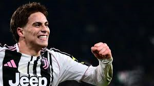 Juventus dealt a huge blow to Napoli's Serie A title hopes with a 3-0 victory at Allianz Stadium.